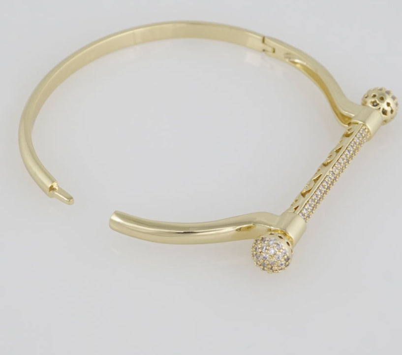 Woman bangle