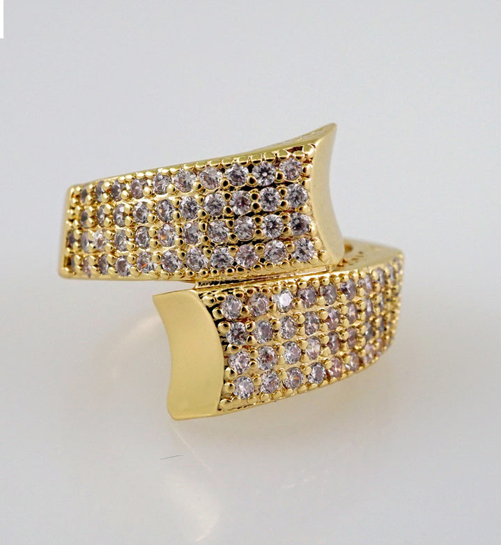 Women diamond ring