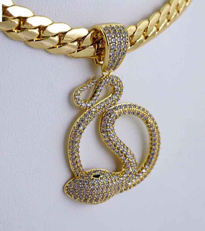 Snake pendent