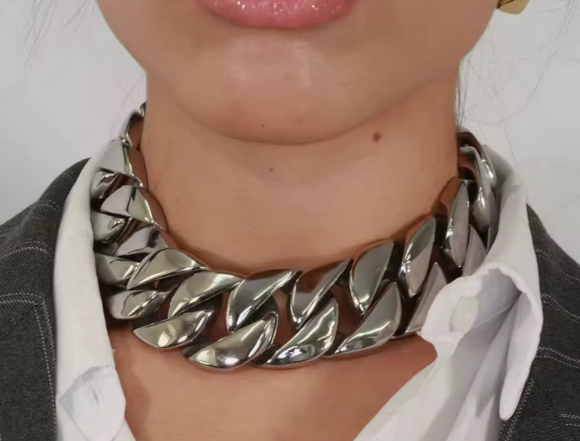 Giant Cuban link choker